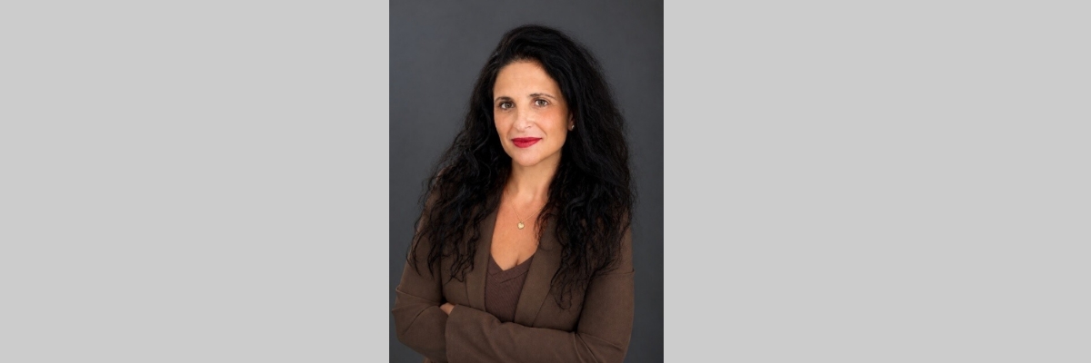Portrait Jeune Chercheuse – Jennifer Allouche